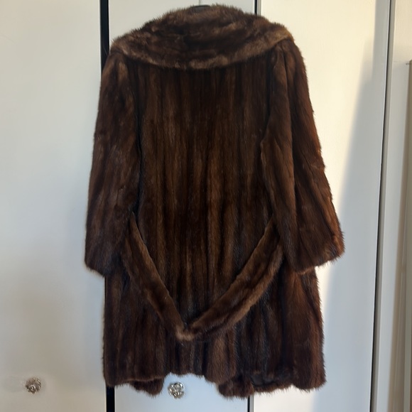 Mahogany Mink Fur Coat with Back Belt size M - Picture 2 of 6